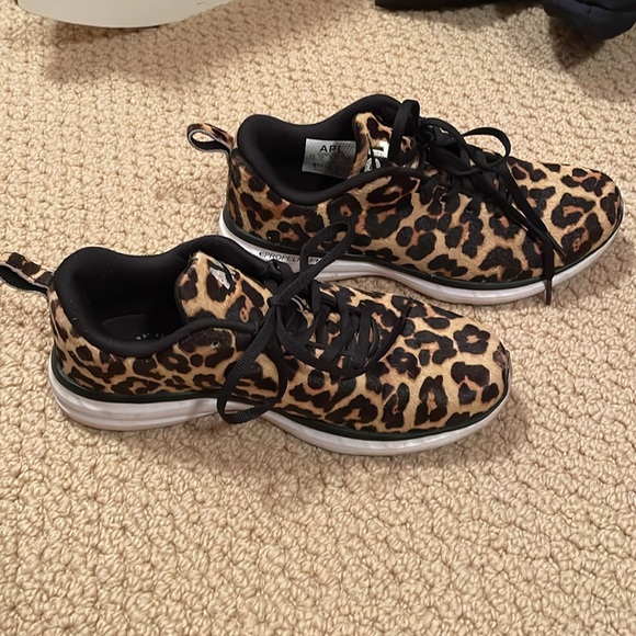 APL Athletic Propulsion Labs Women’s Sneakers - Picture 4 of 6